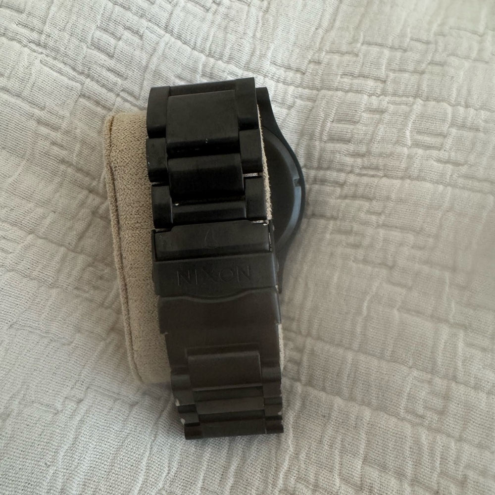 Nixon Black THE51-30 Watch - Picture 4 of 5